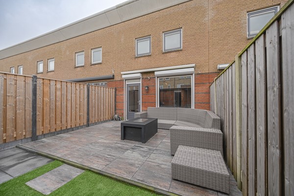 Medium property photo - Marguerite Durasstraat 82, 3207 MB Spijkenisse